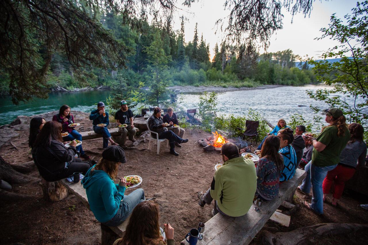 Bear Claw Lodge Kispiox Экстерьер фото