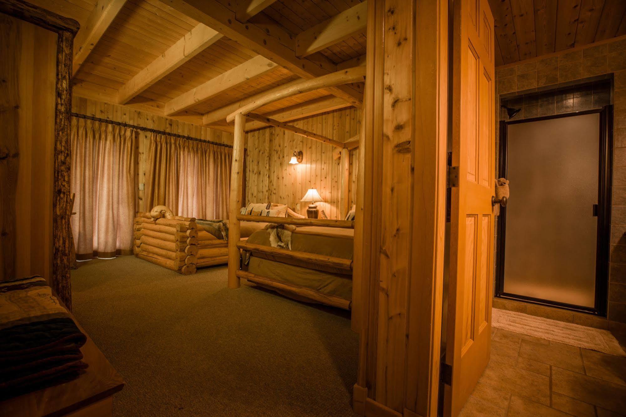 Bear Claw Lodge Kispiox Экстерьер фото