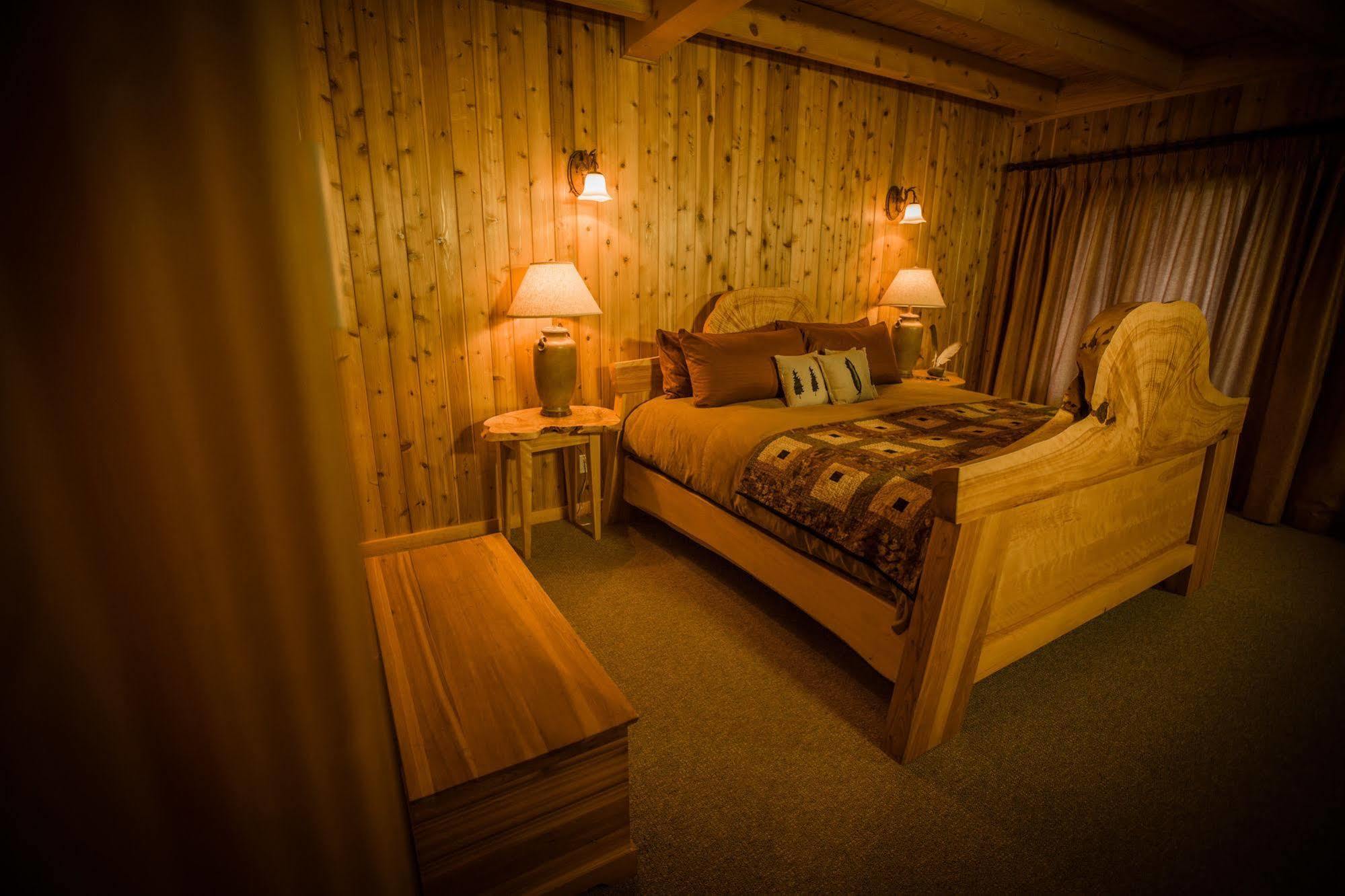 Bear Claw Lodge Kispiox Экстерьер фото